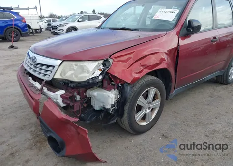 2011 Subaru Forester 2.5X z USA, uszkodzony, nr VIN JF2SHABC8BH721171